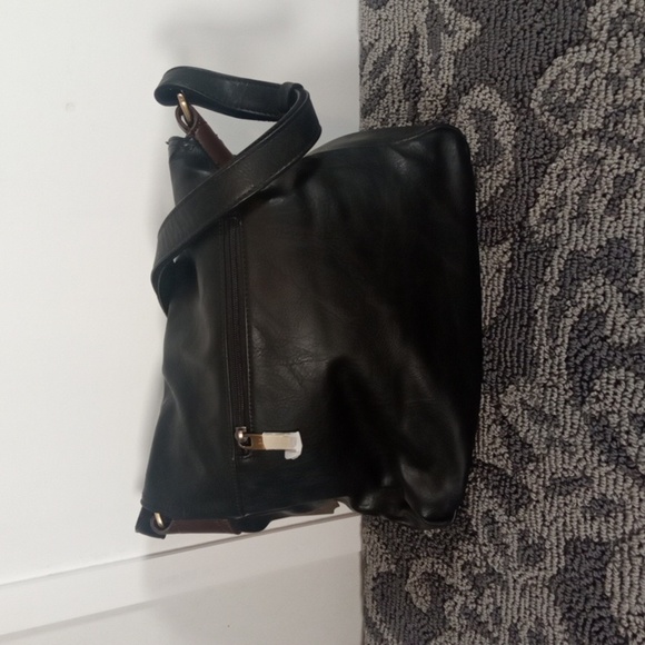 Republic Womens Vegan Leather Messanger Laptop Bag Womens - Picture 4 of 12